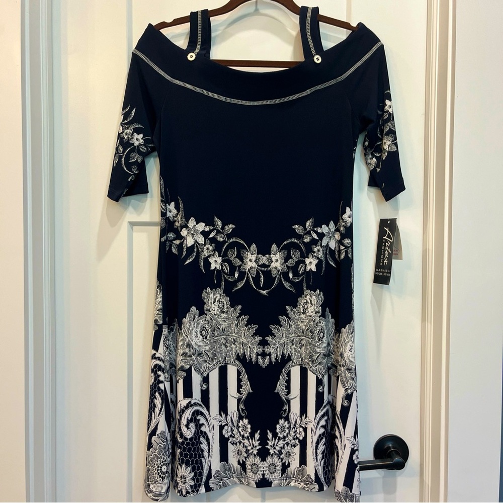 Artex Fashions Cold Shoulder Women’s‎ Dress Black Size Small Floral Design